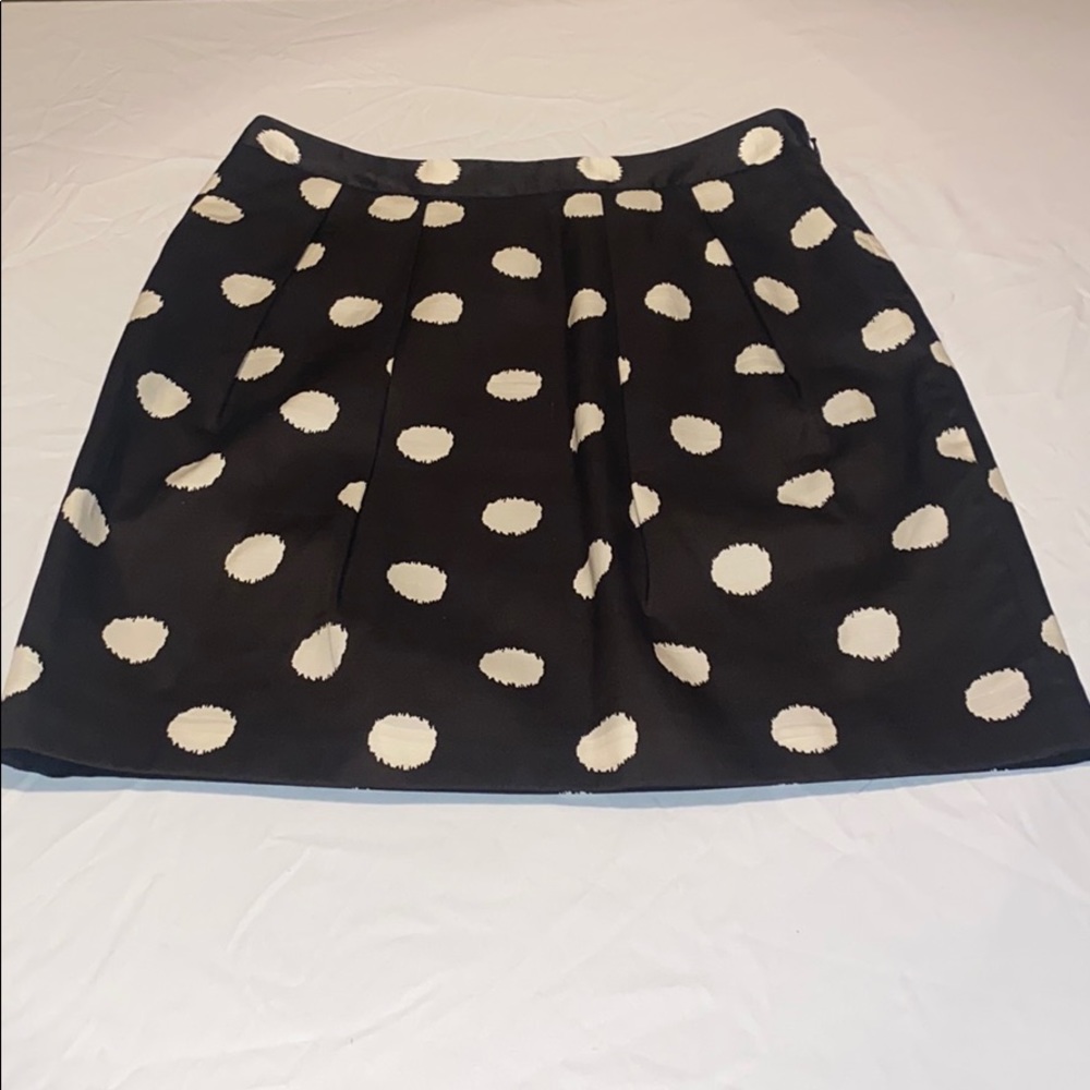 Ann Taylor Loft Black&White skirt with side pocket